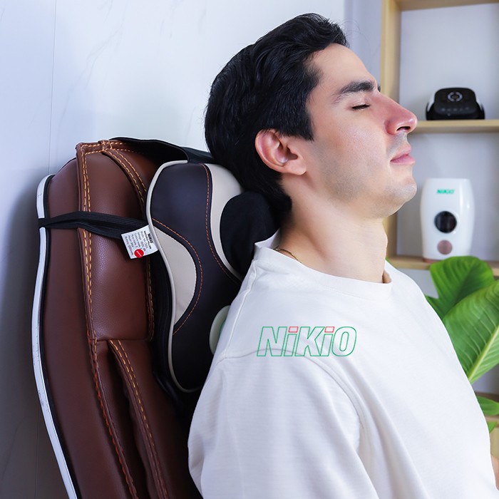 Gối massage lưng thiết kế đẹp Nikio NK-136AC