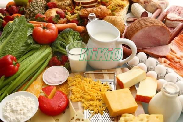 Nên ăn uống chế độ khoa học là cách giúp giảm đau chân khi đi lại hiệu quả 