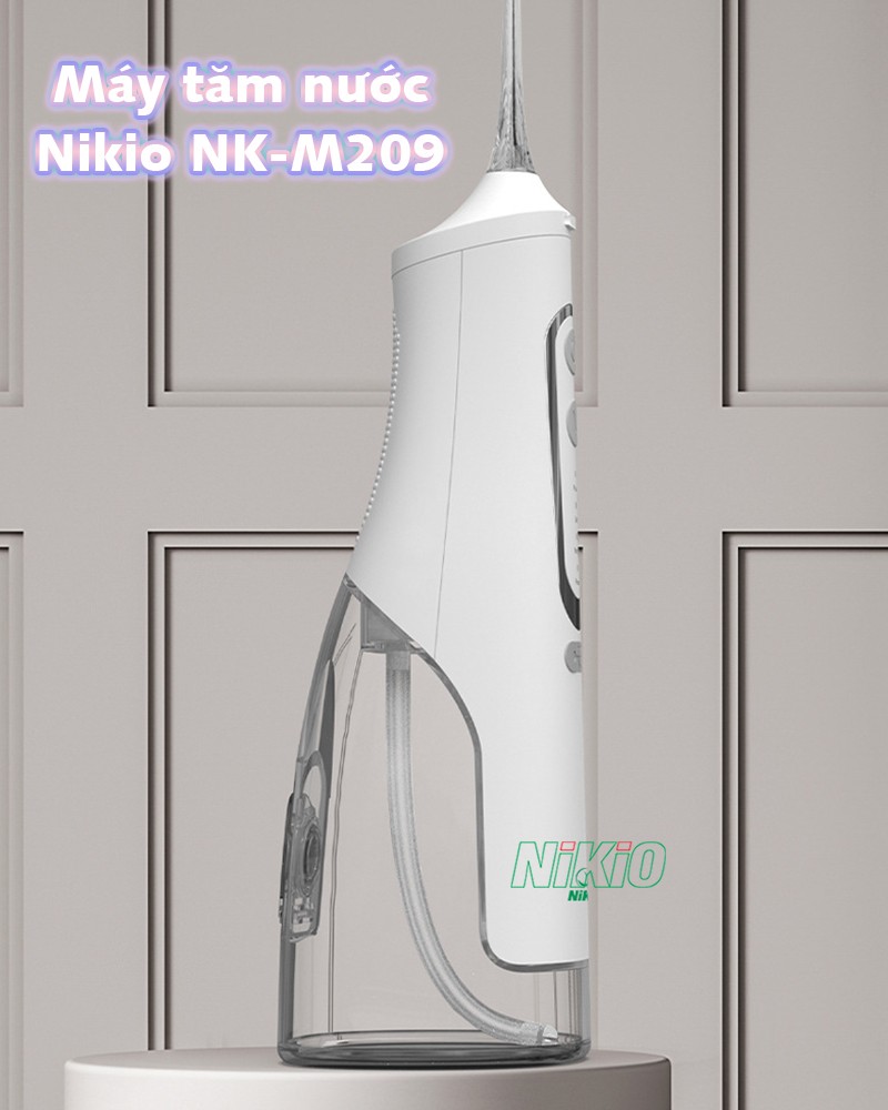 Máy tăm nước Nikio NK-M209 có thiết kế nhỏ gọn tiện lợi cho việc di chuyển xa